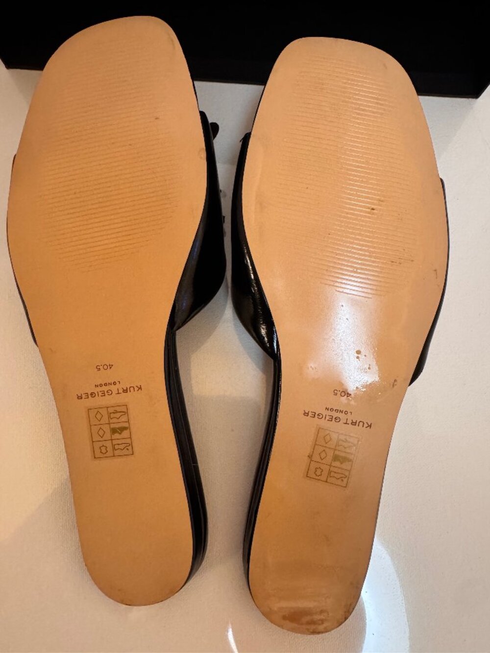 Kurt Geiger Kensington Bow Sandals Patent Leather Sz 9.5 M Eur 40.5 New in box - Picture 4 of 7